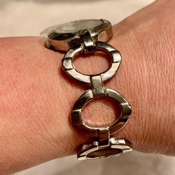 Pedre Vintage Watch Silver-tone Link Design Stainless Steel Back Classic! New - Picture 12 of 12